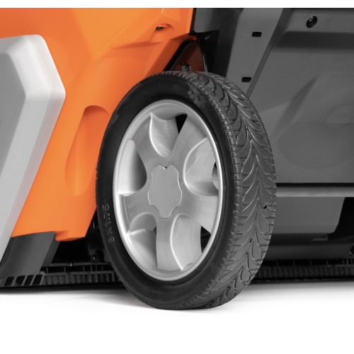 Снегоуборщик аккумуляторный Daewoo DAST 6042Li SET